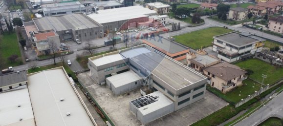 2973m² Warehouse in Grumello del Monte, Italy No. 380134 2