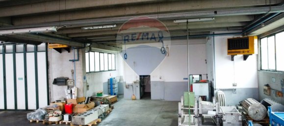 2973m² Warehouse in Grumello del Monte, Italy No. 380134 8