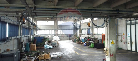 2973m² Warehouse in Grumello del Monte, Italy No. 380134 9