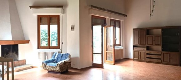 10-Zimmer Villa in Castelnuovo di Garfagnana, Italy, Nr. 129802 3