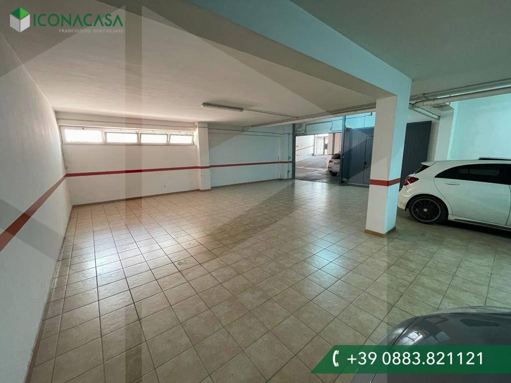 Apartamento de 2 divisões em Andria, Italy N.º 13168