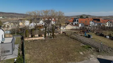 Grundstück in Winden am See, Austria, Nr. 243135