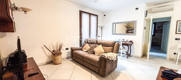 3 rooms Apartment in Fiorano Modenese, Italy No. 158706 2