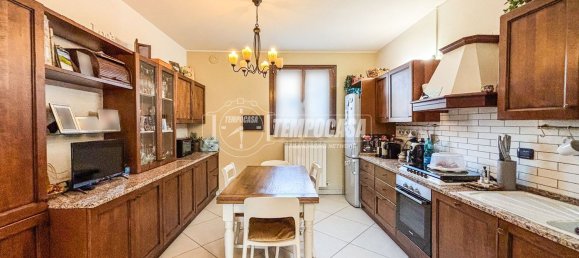 3 rooms Apartment in Fiorano Modenese, Italy No. 158706 4