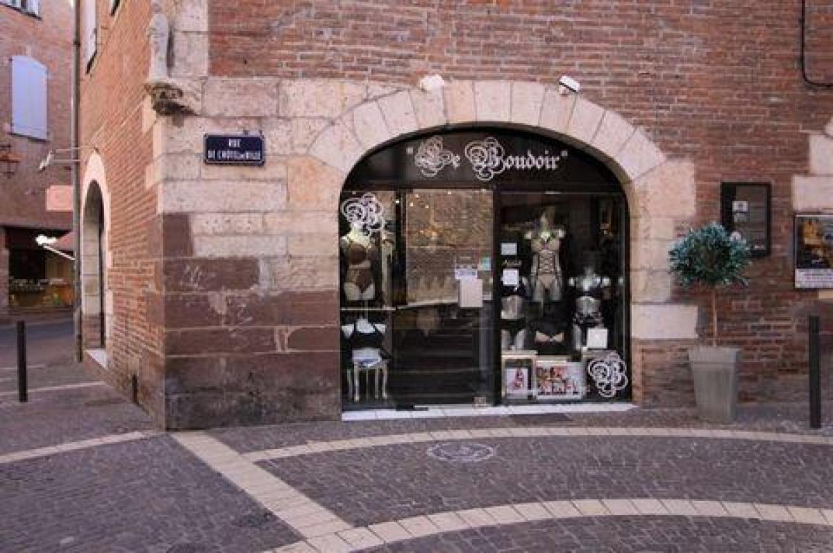 35m² Office in Albi, France No. 20084