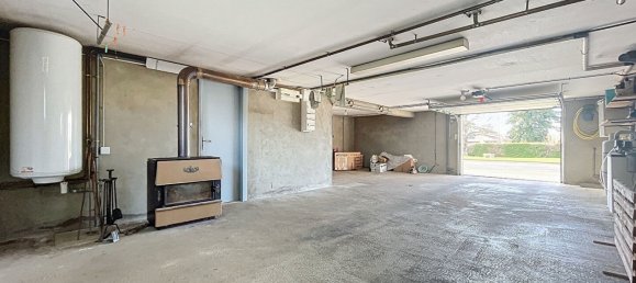 3 bedrooms House in Ain, France No. 208111 14