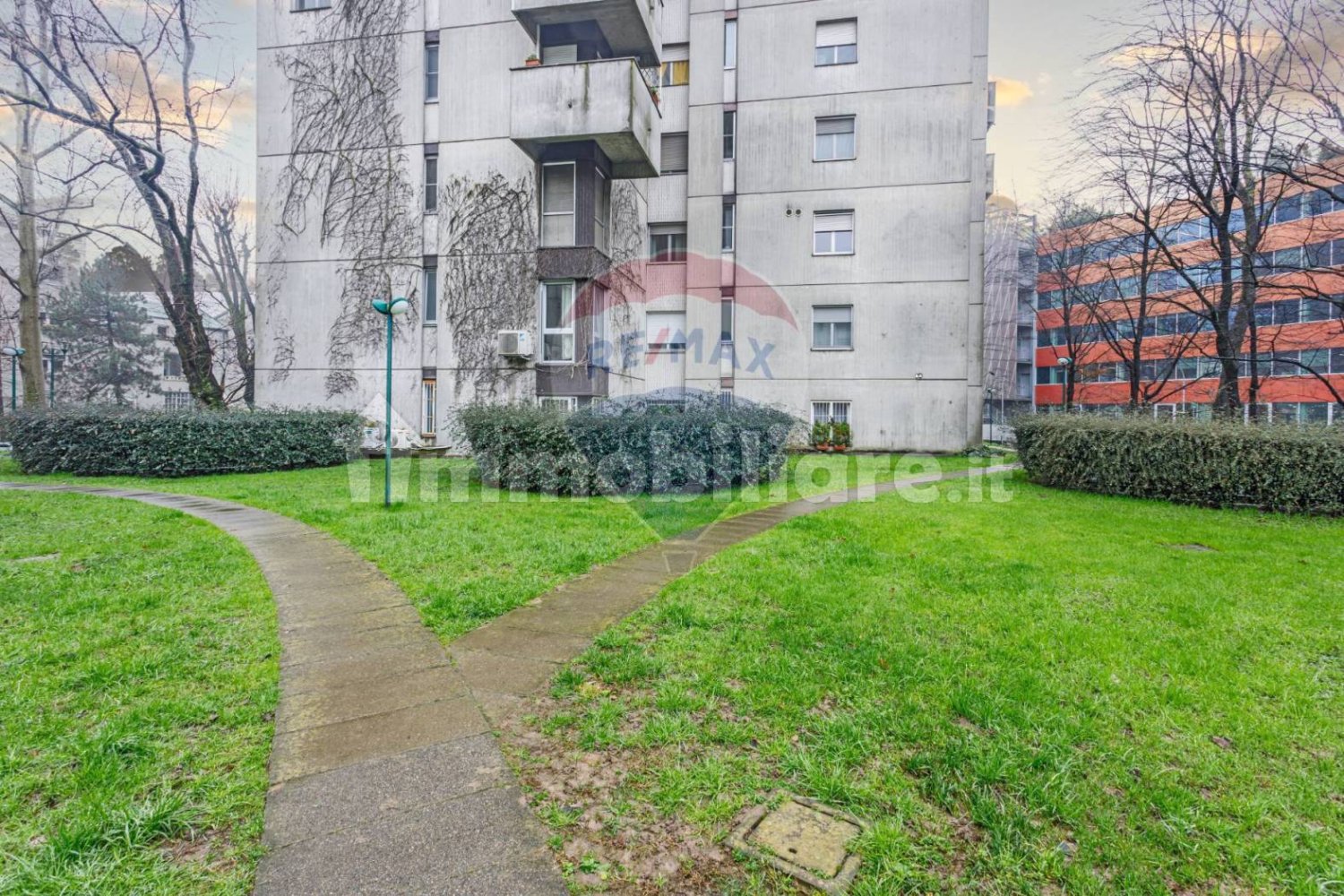 3 bedrooms Apartment in Segrate, Italy No. 106042