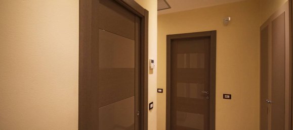 2 bedrooms Apartment in Parma, Italy No. 309453 11