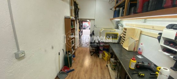 2 bedrooms Apartment in Malnate, Italy No. 14418 8