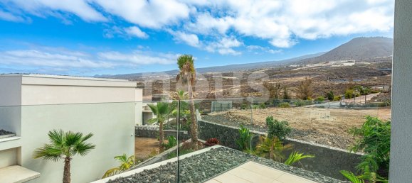 3 bedrooms Villa in Abama, Spain No. 16184 13