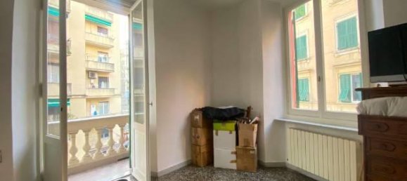 3 rooms Apartment in Genoa, Italy No. 31071 6