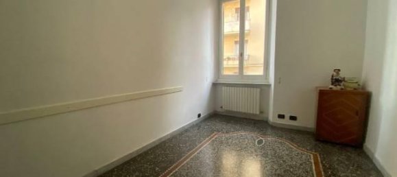 3 rooms Apartment in Genoa, Italy No. 31071 19