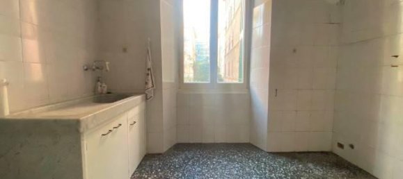 3 rooms Apartment in Genoa, Italy No. 31071 12