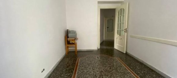 3 rooms Apartment in Genoa, Italy No. 31071 18