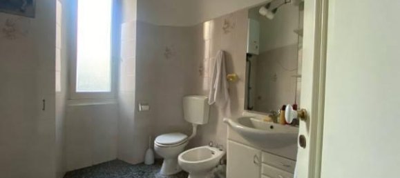 3 rooms Apartment in Genoa, Italy No. 31071 17