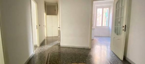 3 rooms Apartment in Genoa, Italy No. 31071 8