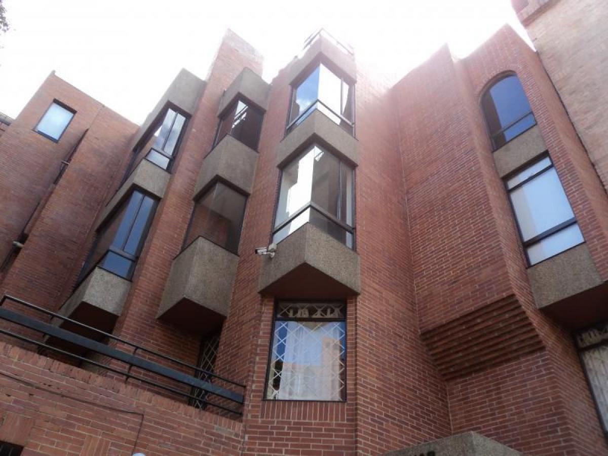 3 bedrooms House in Bogota, Colombia No. 9911