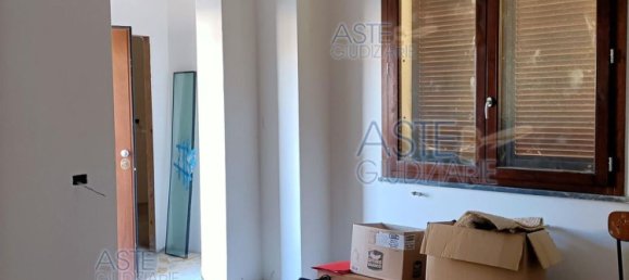 6 bedrooms Apartment in Massa, Italy No. 317864 4