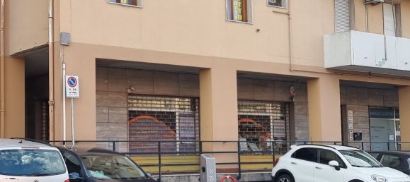 Gewerbliche Immobilie in Genoa, Italy 90m², Nr. 172279 13