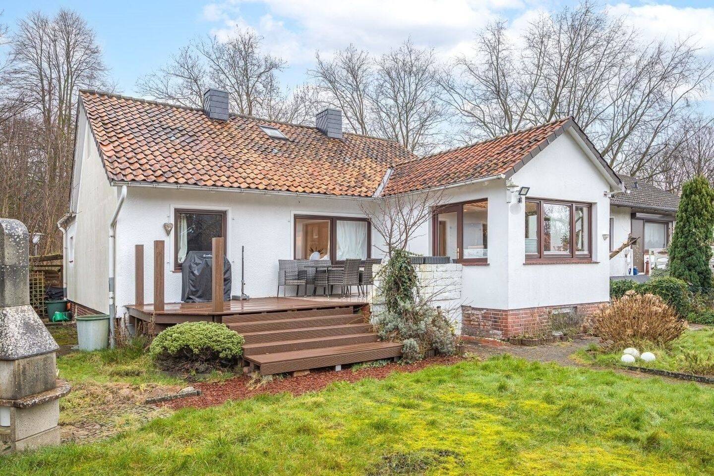 5 rooms House in Harburg, Germany No. 83500