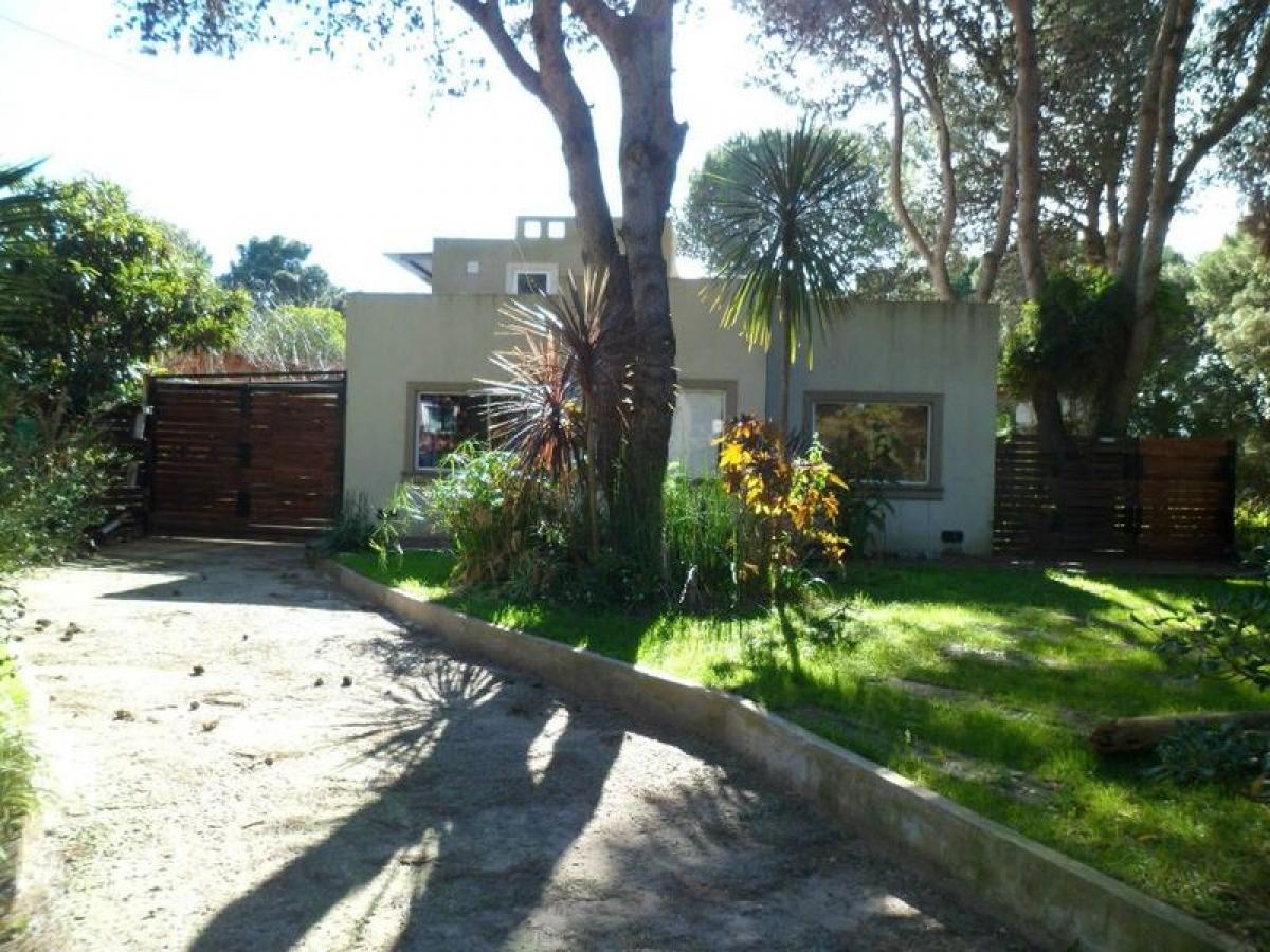 2 bedrooms House in Mar del Plata, Argentina No. 87401