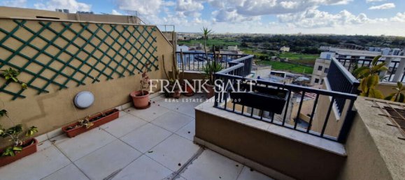 4 chambres Penthouse à Luqa, Malta No. 2416 21