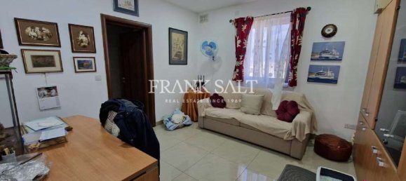 4 chambres Penthouse à Luqa, Malta No. 2416 5