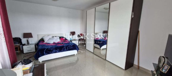 4 chambres Penthouse à Luqa, Malta No. 2416 11