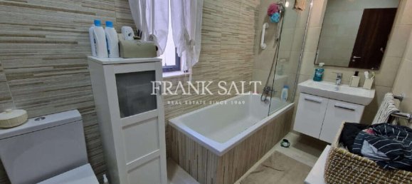 4 chambres Penthouse à Luqa, Malta No. 2416 15