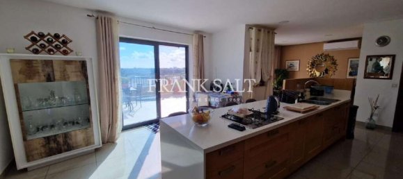 4 chambres Penthouse à Luqa, Malta No. 2416 2