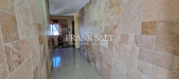 4 chambres Penthouse à Luqa, Malta No. 2416 17