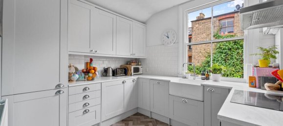 3 bedrooms Apartment in London, United Kingdom No. 12505 2