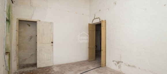 12 bedrooms Apartment in Mahon, Spain No. 1447 5