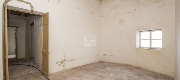 12 bedrooms Apartment in Mahon, Spain No. 1447 4