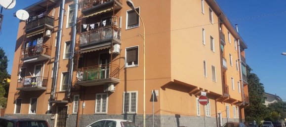 2 rooms Apartment in Cinisello Balsamo, Italy No. 287567 2