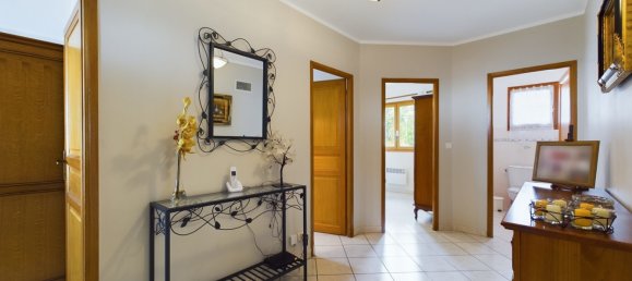 4 bedrooms Villa in Borgo, France No. 232704 16