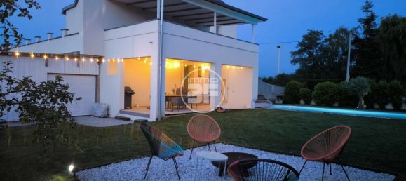 6 bedrooms Villa in Saint-Louis, France No. 267740 9