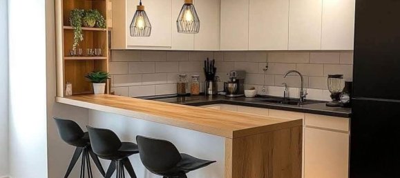 4 bedrooms Apartment in Modena, Italy No. 347839 2