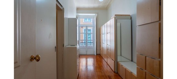 3 bedrooms Apartment in Lisbon, Portugal No. 110375 17