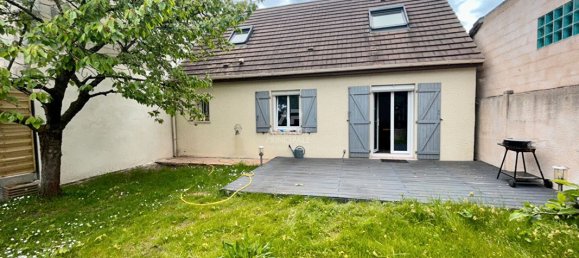 3 bedrooms House in Carrieres-sous-Poissy, France No. 143547 2