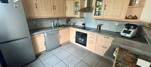 3 bedrooms House in Carrieres-sous-Poissy, France No. 143547 6