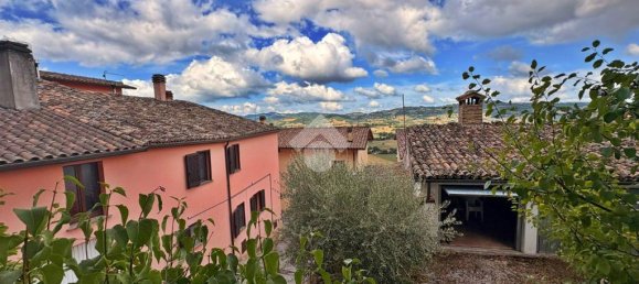 2 bedrooms House in Gualdo Tadino, Italy No. 293726 17