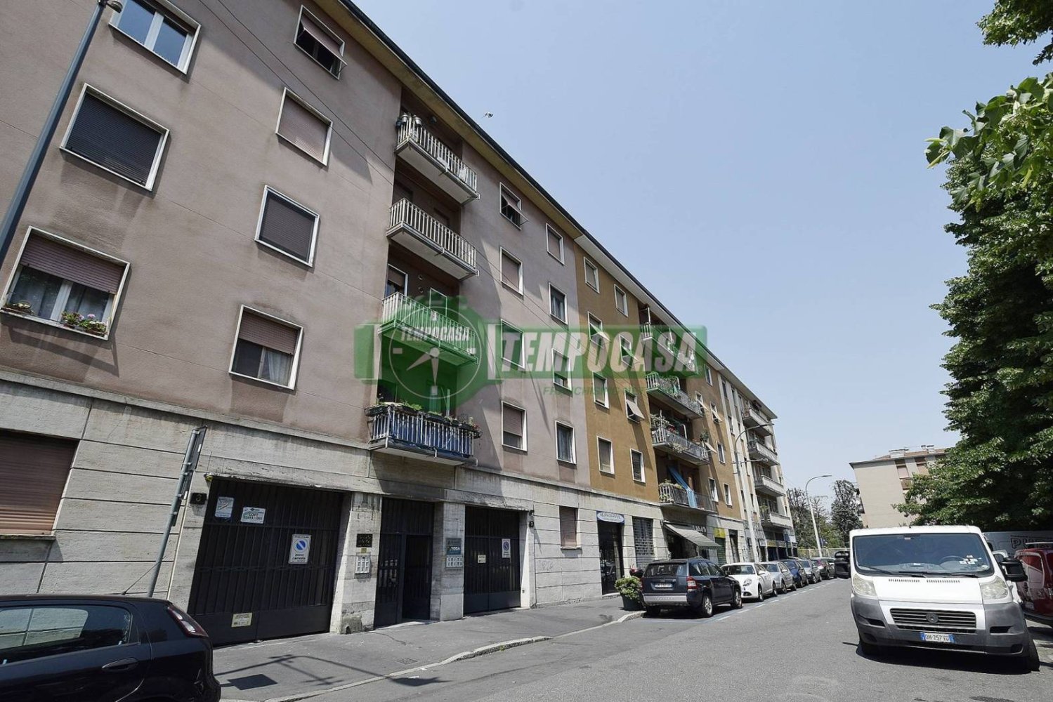 3 bedrooms Apartment in Milan, Italy No. 317158