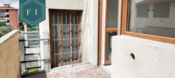 2 bedrooms Apartment in Florence, Italy No. 378809 3