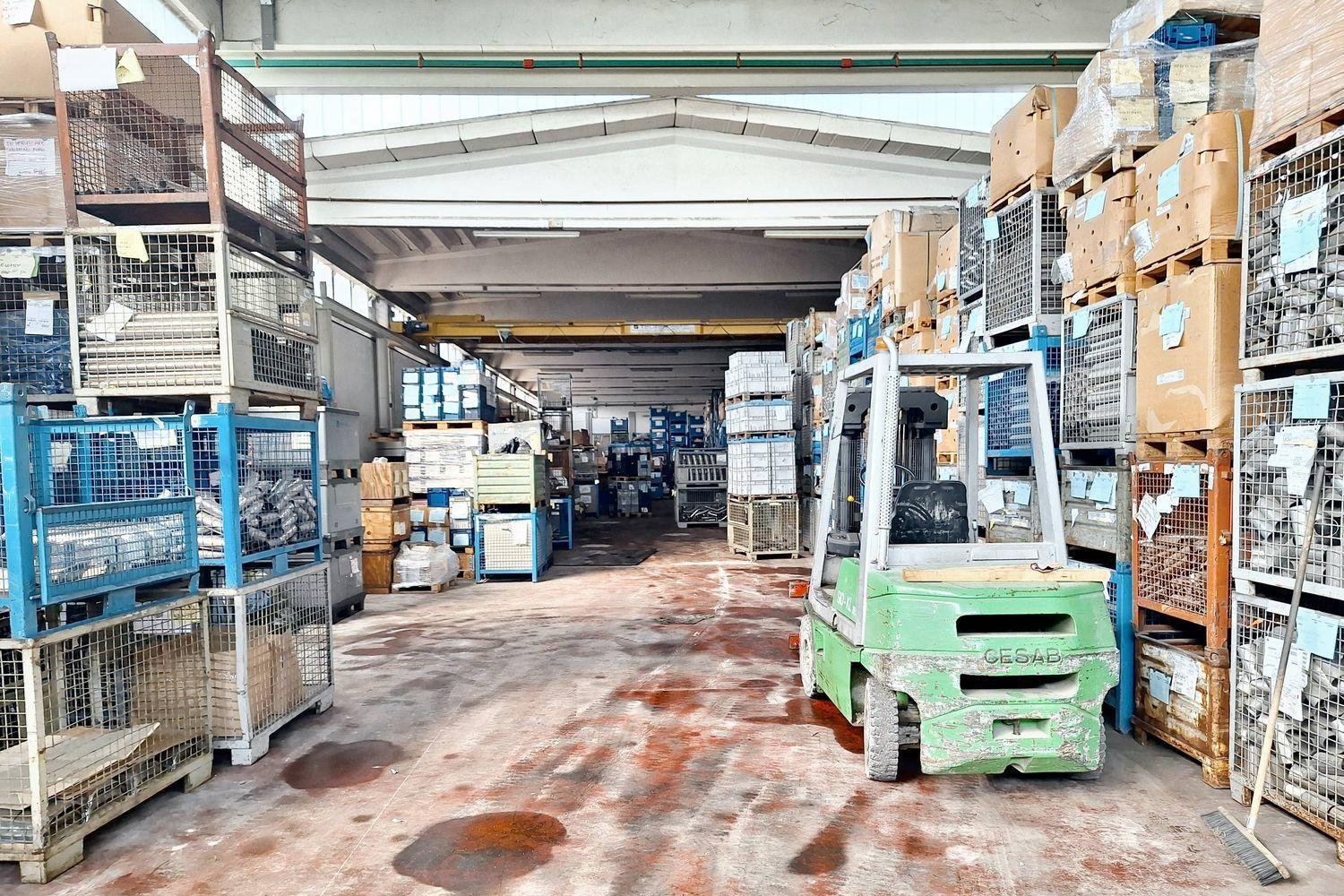 Escritório de 8 divisões em Umbertide, Italy N.º 51644