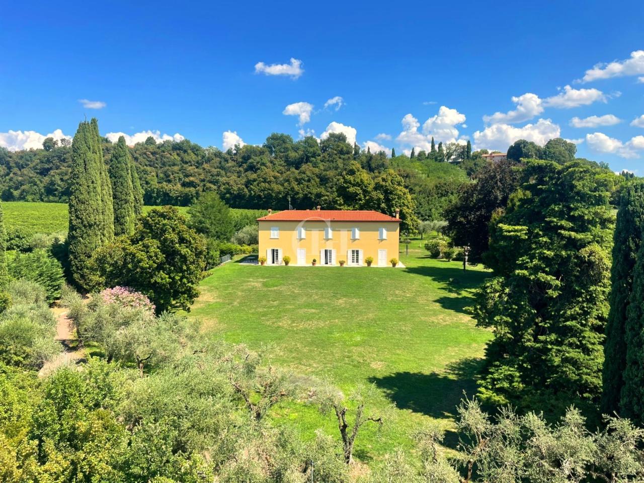 15 rooms Villa in Lazise, Italy No. 9276