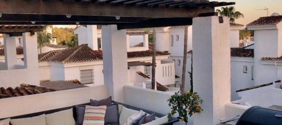 Ático de 2 dormitorios en Marbella, Spain No. 133762 3