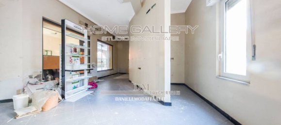 Gewerbliche Immobilie in Genoa, Italy 110m², Nr. 112292 23