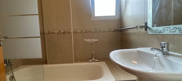 Apartamento de 3 dormitorios en Jacarilla, Spain No. 179504 14