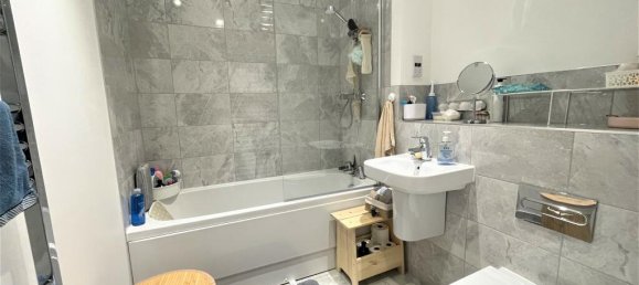 Квартира с 3 спальнями в Уотфорд, Великобритания № 6788 11